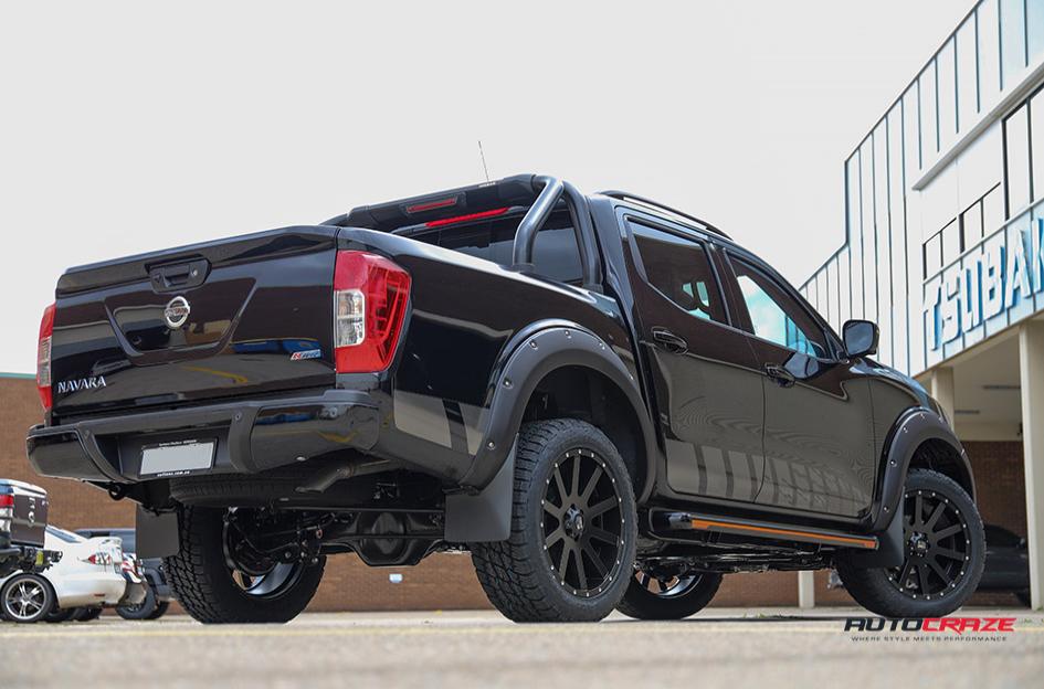 NISSAN NAVARA HEIST SATIN BLACK